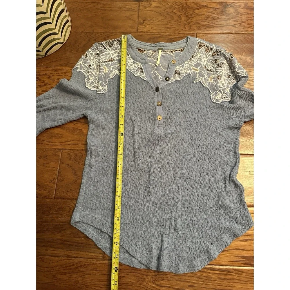 Free People Womens M Lacy Cable Thermal Henley Top Blue Floral Lace Crochet